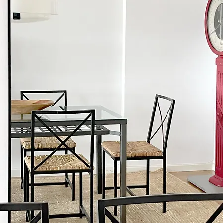 Daire Stylish Well-connected Beachfront Flat Valensiya