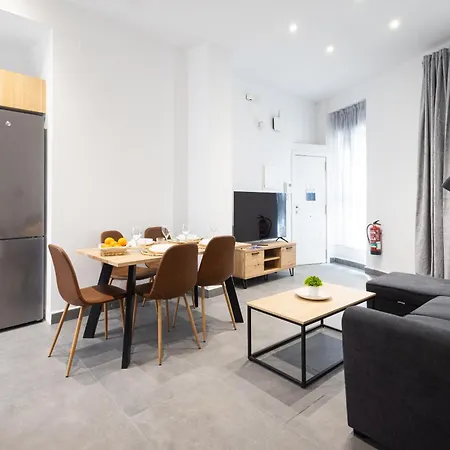Florit Flats - Urban Nest - Ac & Wifi - 10 Min Center *