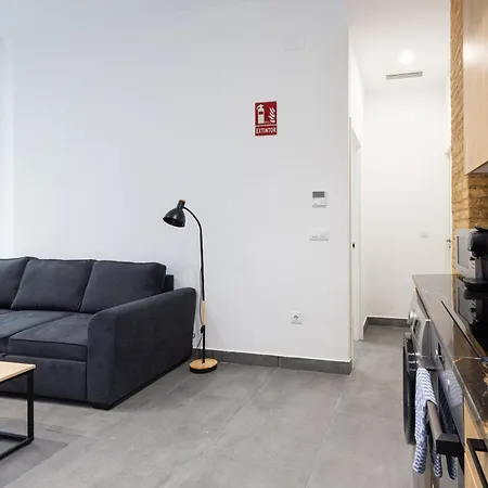 Florit Flats - Urban Nest - Ac & Wifi - 10 Min Center Apartment *