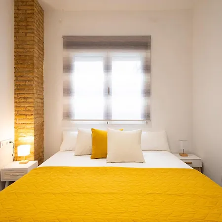 Florit Flats - Urban Nest - Ac & Wifi - 10 Min Center
