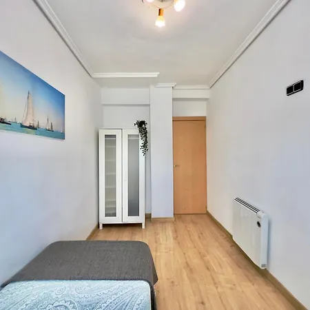 Cozy In Valencia! Wi-fi ! فالنسيا