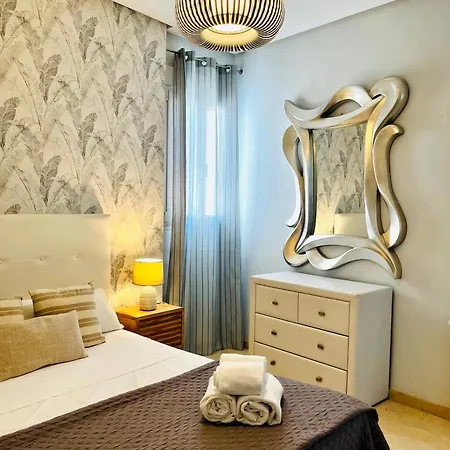 Travel Habitat Atico Calle Comedias *