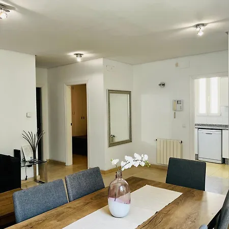 Travel Habitat Atico Calle Comedias * Valensiya