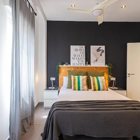 Apartment Florit Flats - Stylish 2 Bedroom Ac Wifi Terrace Attic In Center *