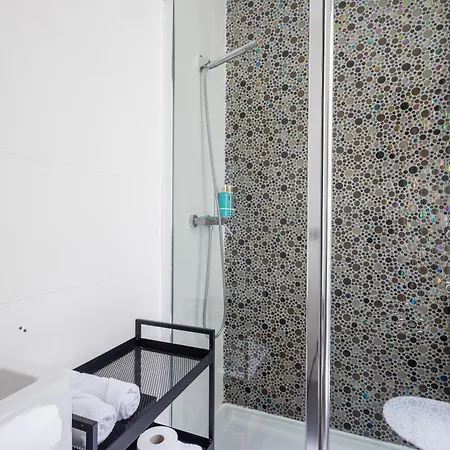 Florit Flats - Stylish 2 Bedroom Ac Wifi Terrace Attic In Center Valencia