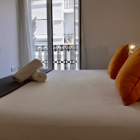 Hosted By Gracie Apartman *