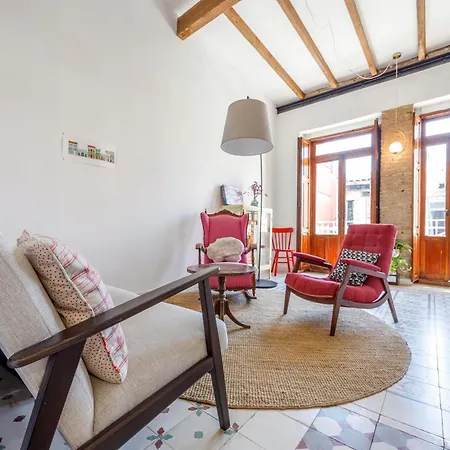 Artisan Haven: El Cabanyal Oasis * Valencia