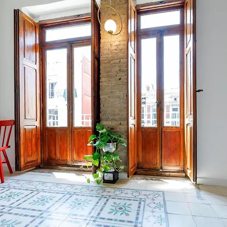 Artisan Haven: El Cabanyal Oasis Hébergement de vacances Valence