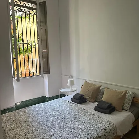 Guest house Con Bano Privado 1 Cama De Matrimonio *