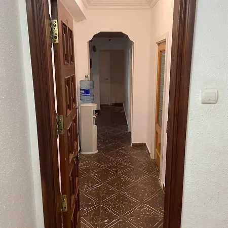 Habitacion Grande Y Comoda En Piso Particular Y Familiar *