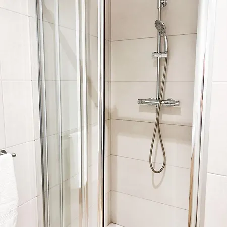 Junto A Ruzafa Cerca Del Centro شقة *