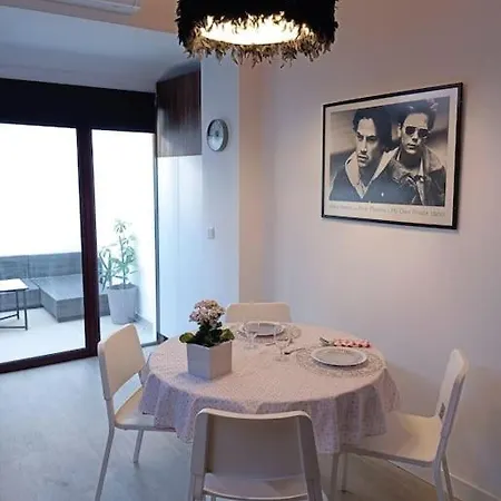 Precioso Piso Junto A La Playa A 30 Mts De Transporte Publico Apartamento