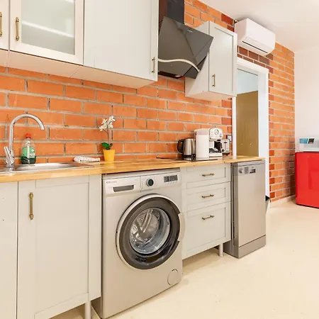 Grand Villa Valencia - 8 min to Center by Metro Apartamento