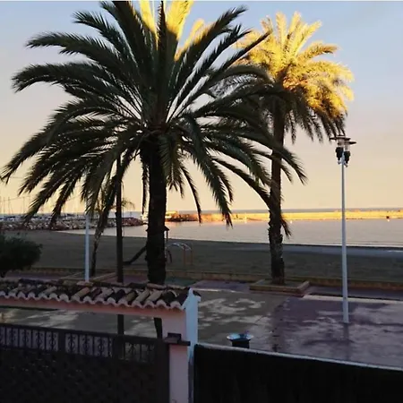 Holiday home Beachfront