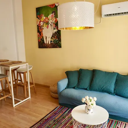 Hosted By Gracie * Valencia