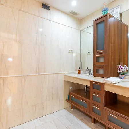 Apartment Penthouse Duplex In A 4 Floors Spanish House -8 Min To Center By Metro