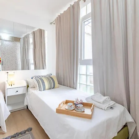 Penthouse Duplex In A 4 Floors Spanish House -8 Min To Center By Metro Apartment *