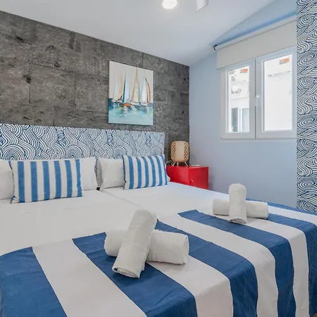 Nautico Junto A La Playa Malvarrosa ולנסיה