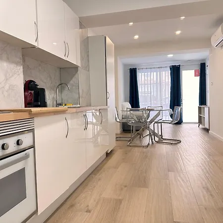 & A Y B Apartman Valencia