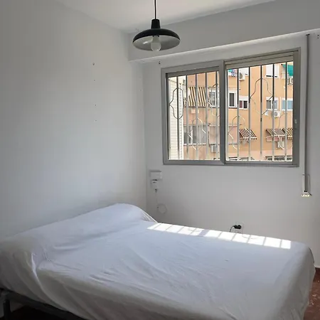 Sunny With 2 Bedrooms *