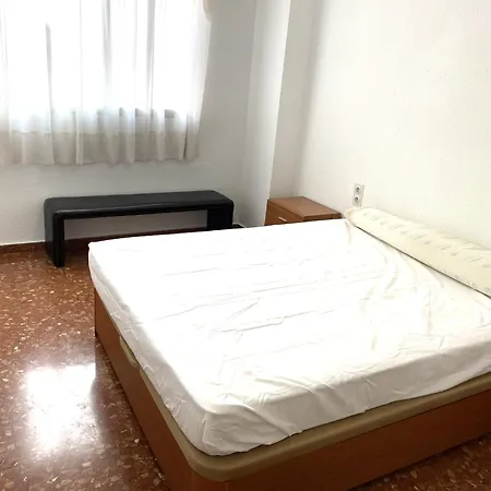 Sunny With 2 Bedrooms Апартаменты Валенсия