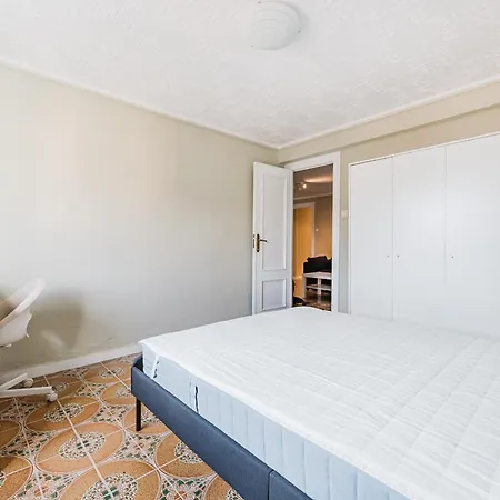 Brand New Close To The Beach And City Centre! *