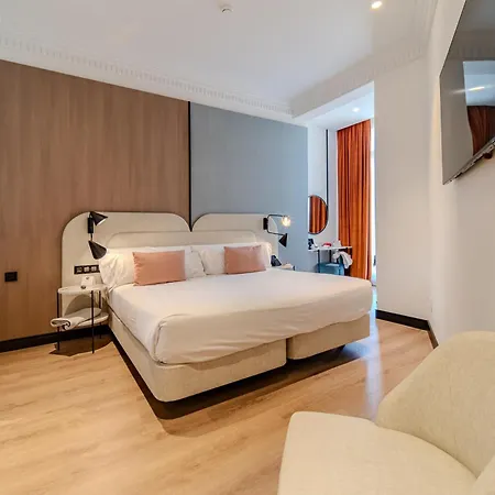 Soho Boutique Turia Hotel 4*