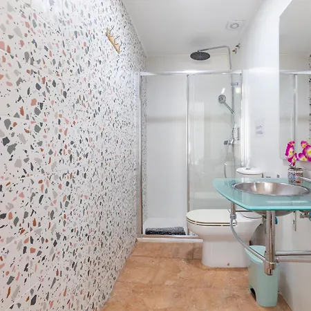 Appartement Mediterraneo By Neohotels-centro 8 Min By Metro 4*