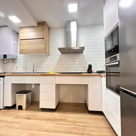 Apartment & Ayora *