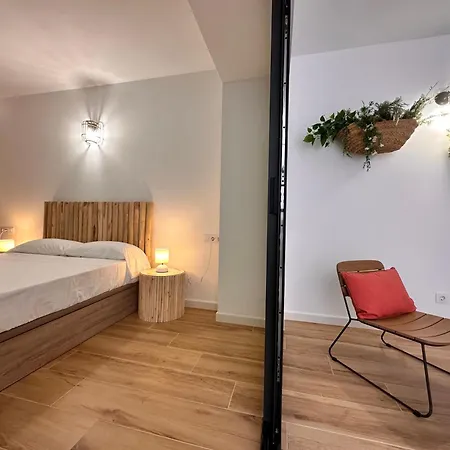 & Ayora Apartment *