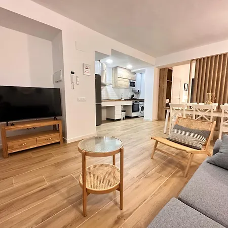 Apartment & Ayora *