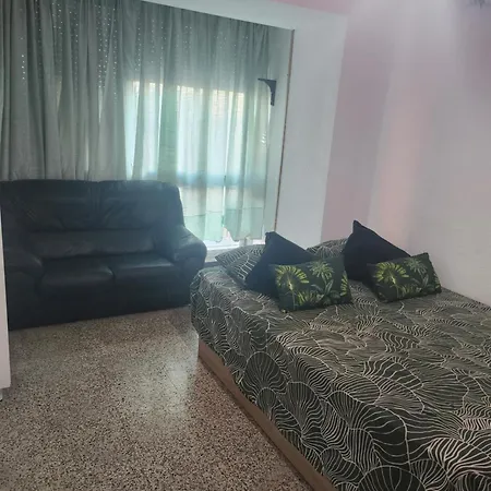 Avenidadelaplata Habitación en casa particular *