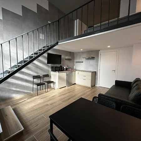 Melia Y Fuster 23c 4*