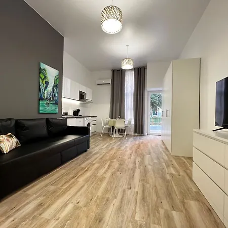 Rodrigues 15 Aparthotel 4*