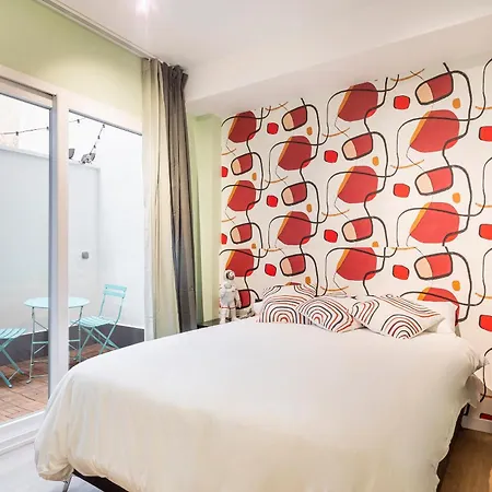 Apartment B Cube By Mimood Valencia