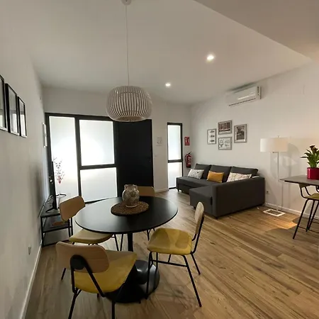 Junto Al Jardin Del Turia Valencia