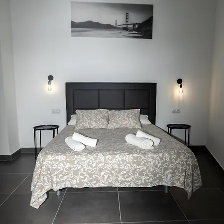 Flats Puente Ademuz De 3 فالنسيا