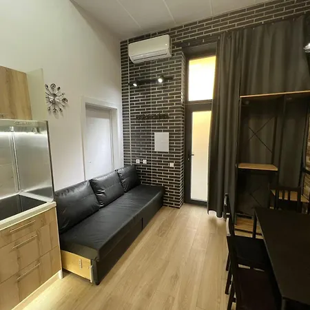 Cervero 24a Apartahotel 4*