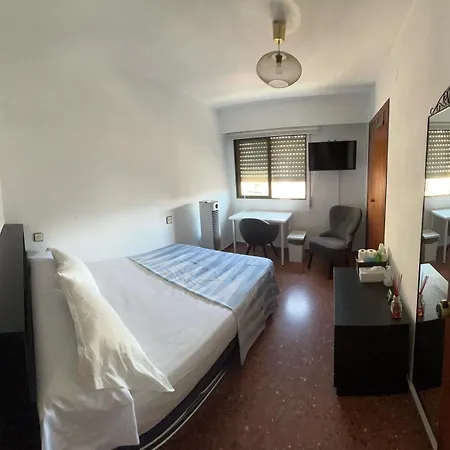 Habitacion Doble Estandar Con Climatizador Валенсия
