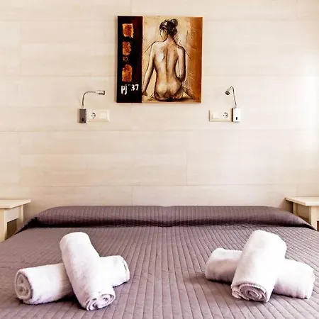 Con Terraza Privada Cerca De La Playa Apartment