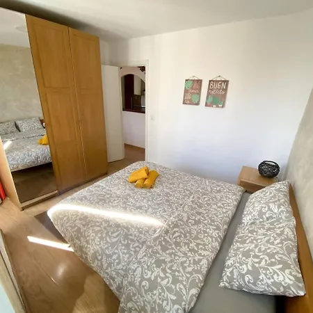 Renovado Y Sofisticado En El Centro De Appartement *