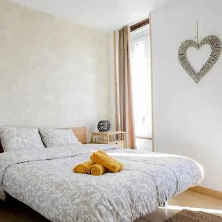 Renovado Y Sofisticado En El Centro De Appartement