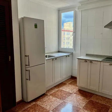 Bonito Y Grande Cerca De La Playa Apartamento *