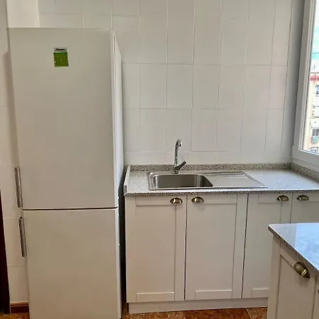 Bonito Y Grande Cerca De La Playa Apartamento Valencia