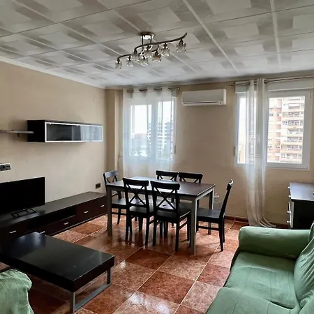 Bonito Y Grande Cerca De La Playa *