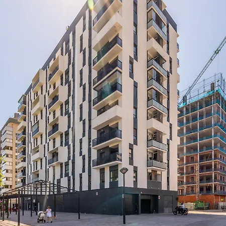 Apartamento Familiar Con Piscina En Capital Apartment *