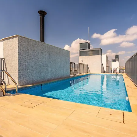 Apartamento Familiar Con Piscina En Capital *