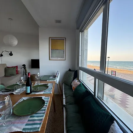 아파트 Frente Al Mar *