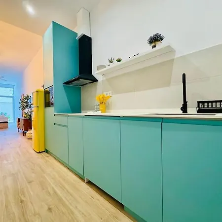 Color & Design Next To Russafa Soho Daire *