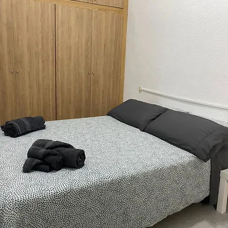 Homestay szállás Turia Gardens - Authentic Downtown Parklife - Vlc Urban